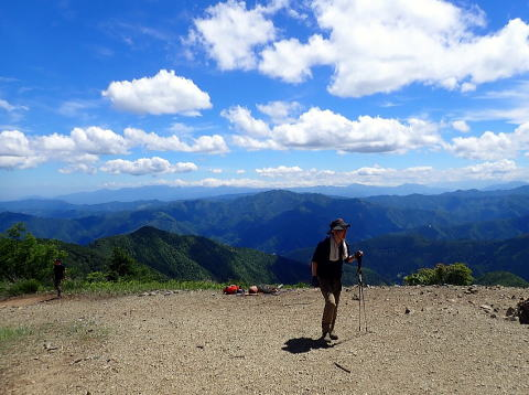 2018.6.30　鷹ノ巣山（尾根歩き）