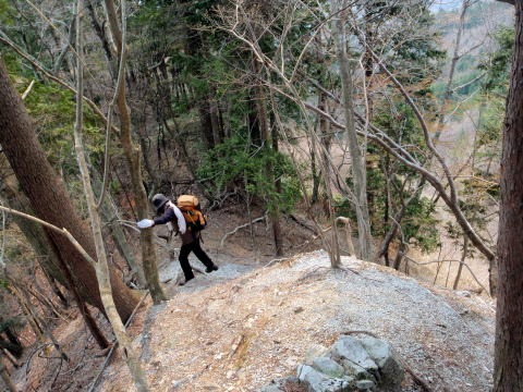 2013.4.14　山伏峠～西丸～東丸（尾根歩き）