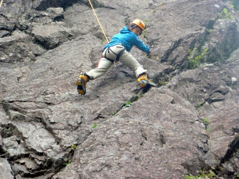2012.4.30　丹沢・懸垂岩（岩トレ）