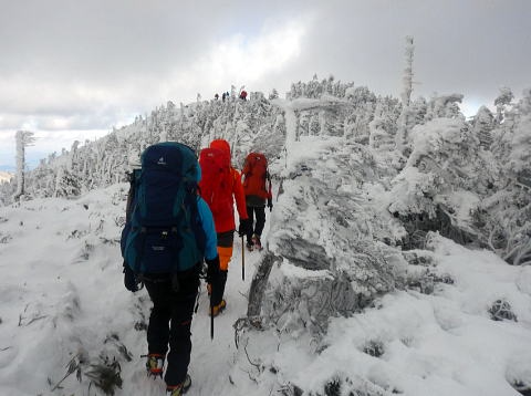 2020.1.3-4　北八ツ・北横岳～雨池山～縞枯山～渋ノ湯（雪山）