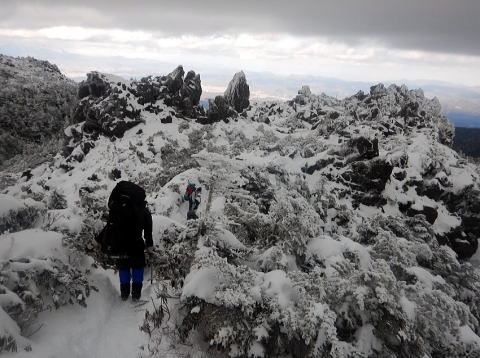 2020.1.3-4　北八ツ・北横岳～雨池山～縞枯山～渋ノ湯（雪山）