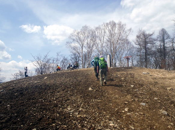 2017.4.16　鷹ノ巣山（尾根歩き）