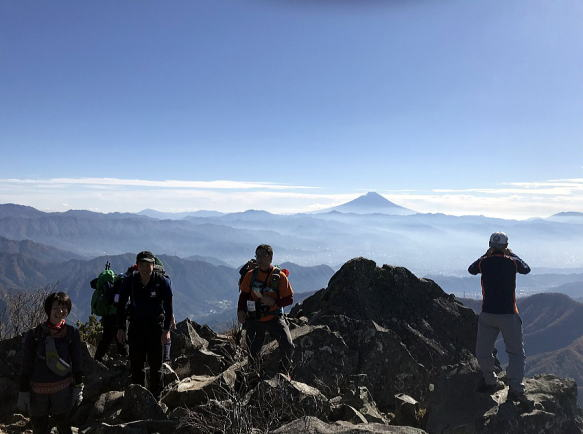 2017.11.3　乾徳山（尾根歩き）