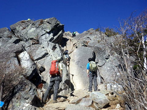 2017.11.3　乾徳山（尾根歩き）